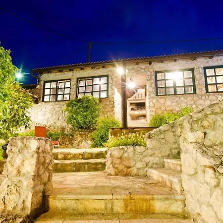In Mali Iz/insel Iz 6362 Holiday home Mali Iz